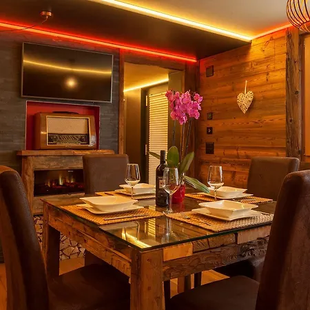 Schnapskeller Alpehytte Zermatt